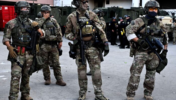 ‘no-kings’-protests,-citizen-run-ice-trackers-trigger-intelligence-warnings