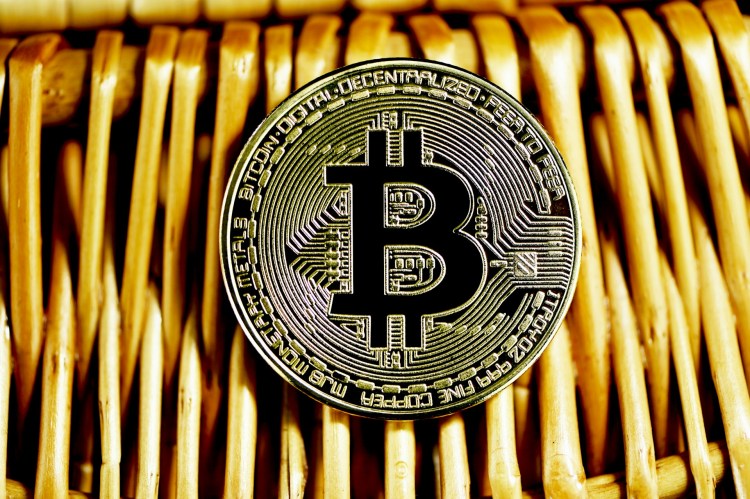 bitcoin-may-surprise-bears:-$100k–$110k-range-shows-rising-short-interest