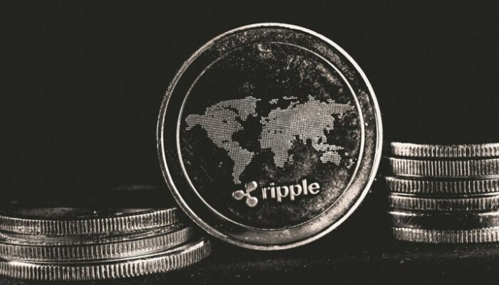 xrp-daily-new-addresses-plunge-80%-in-2025-—-bearish-on-chain-metrics-raise-alarm