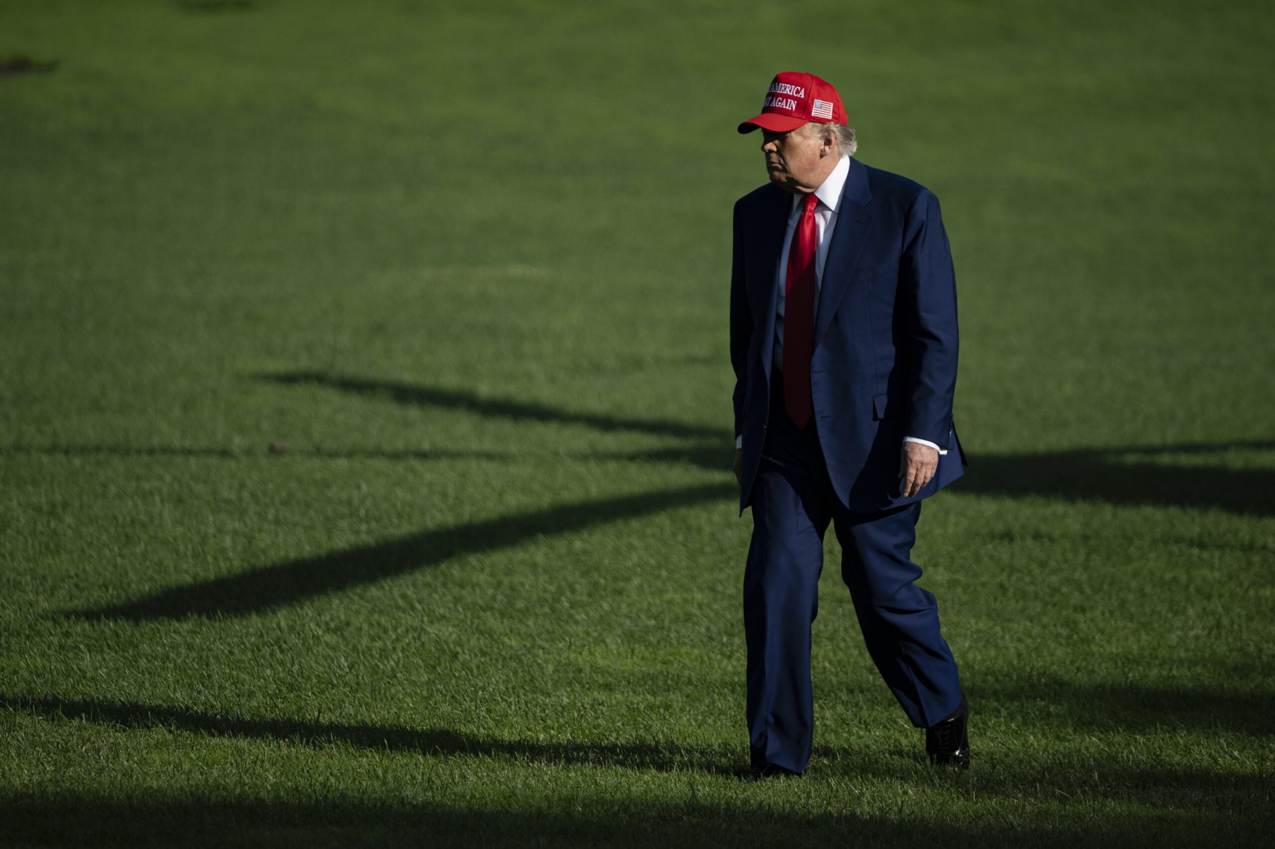truth-social-crashes-as-trump-live-posts-iran-bombing