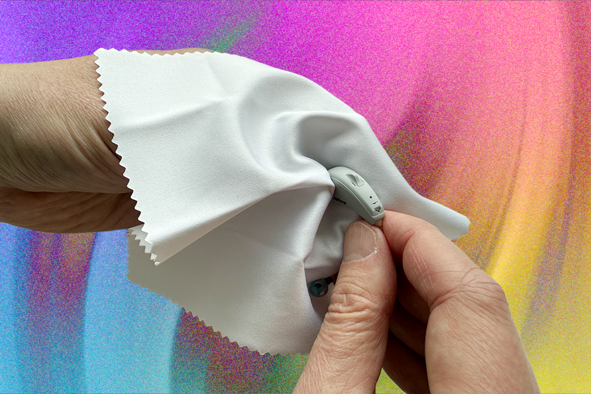 how-to-clean-hearing-aids