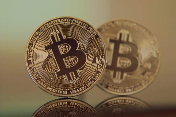 extended-wave-5-scenario-puts-bitcoin-price-above-$300,000-with-step-like-structure-in-place