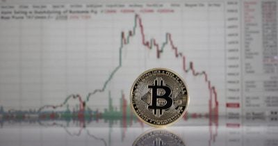 bitcoin-retreats-after-fed’s-preferred-inflation-gauge-shows-mild-uptick