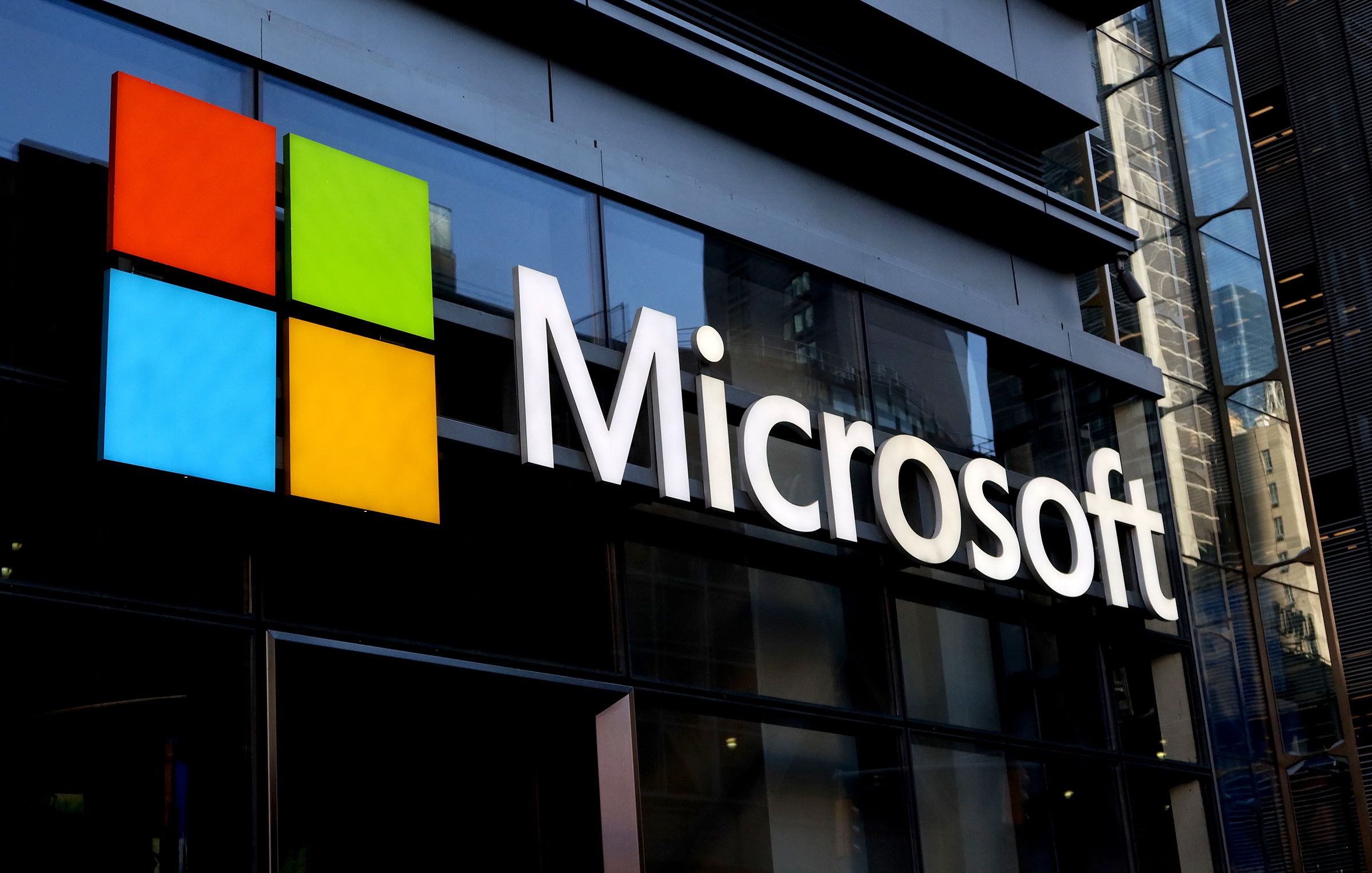microsoft-says-its-new-ai-system-diagnosed-patients-4-times-more-accurately-than-human-doctors