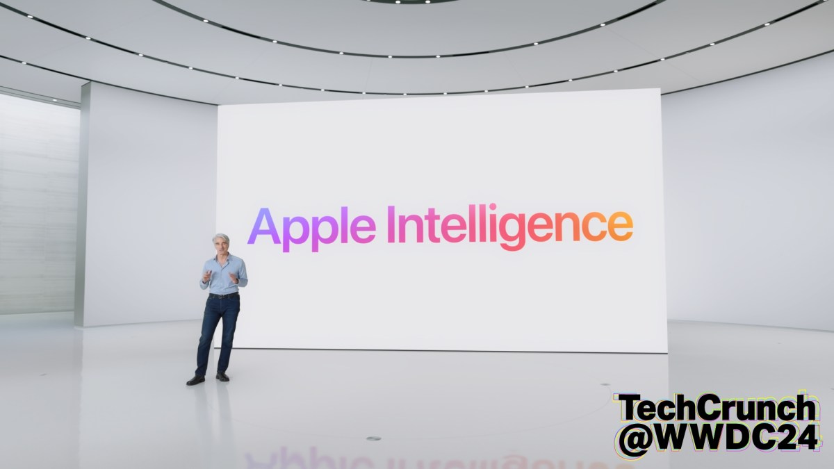 apple-reportedly-considers-letting-anthropic-and-openai-power-siri