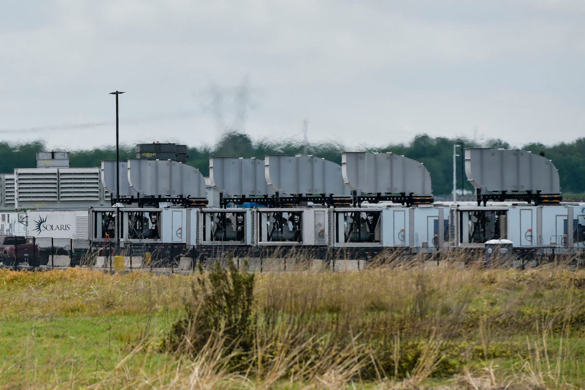 xai-gets-permits-for-15-natural-gas-generators-at-memphis-data-center