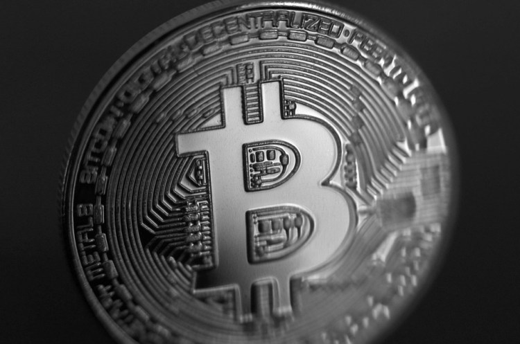 network-stability-or-miner-pullback?-bitcoin-mining-difficulty-stagnates-in-2025