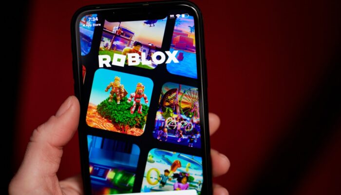 roblox-announces-short-form-video-feed-for-gameplay-clips,-new-ai-tools-for-creators,-and-more