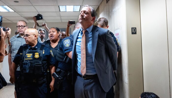 these-are-the-15-new-york-officials-ice-and-nypd-arrested-in-manhattan