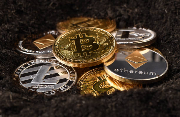 analyst-unveils-3-month-prediction-for-bitcoin,-xrp,-and-dogecoin-–-it’s-very-bullish