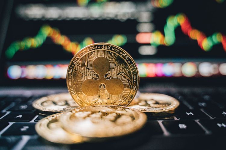 analyst-says-xrp-price-not-reaching-$10+-due-to-market-cap-is-irrelevant
