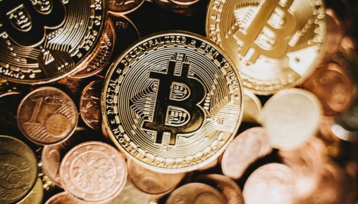 bitcoin-tests-weekly-open-as-$113,300-fair-value-gap-looms-—-what-it-means