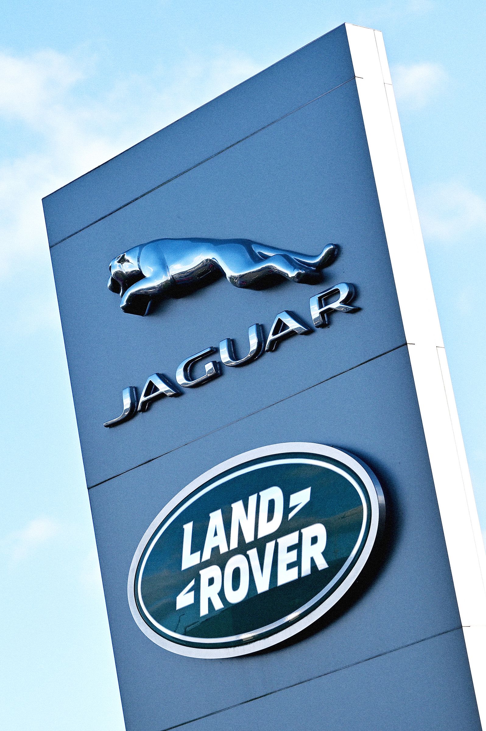 a-cyberattack-on-jaguar-land-rover-is-causing-a-supply-chain-disaster