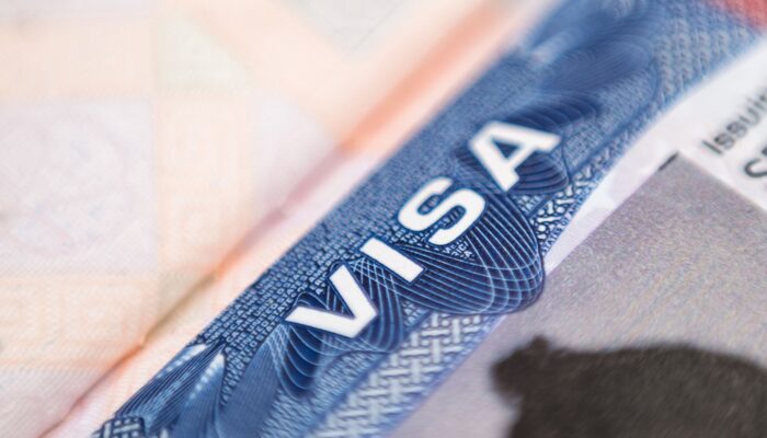 $3,800-flights-and-aborted-takeoffs:-how-trump’s-h-1b-announcement-panicked-tech-workers