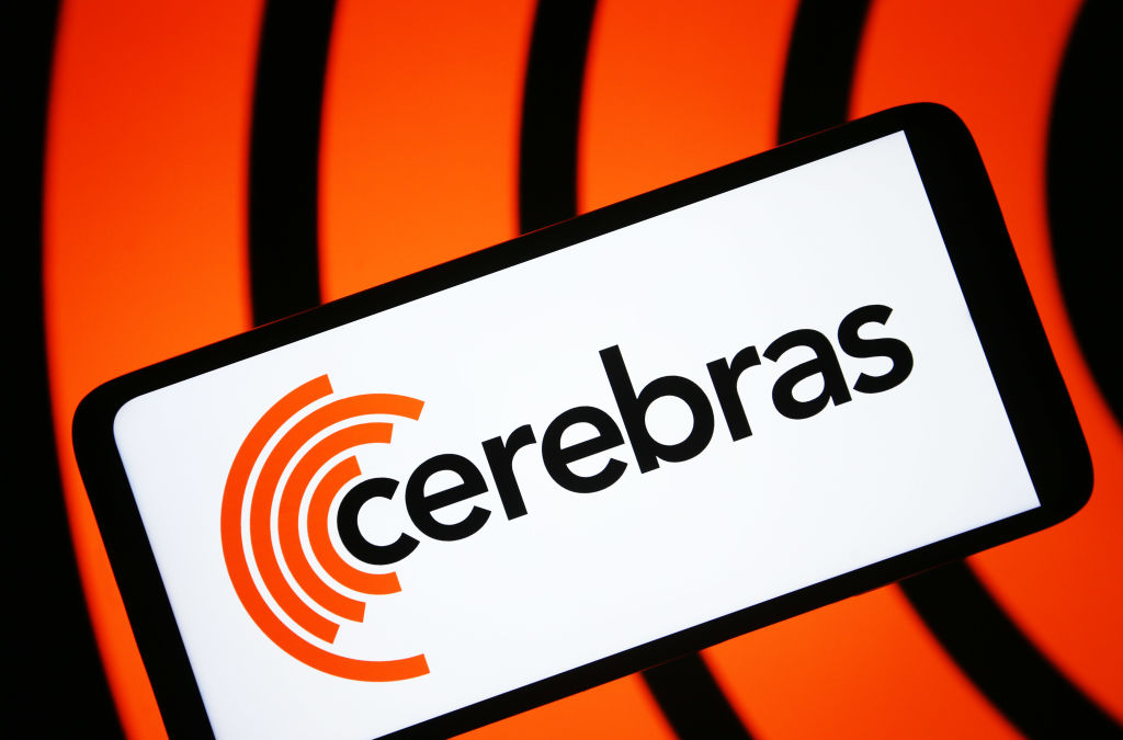 a-year-after-filing to-ipo, still-private-cerebras systems raises $1.1b
