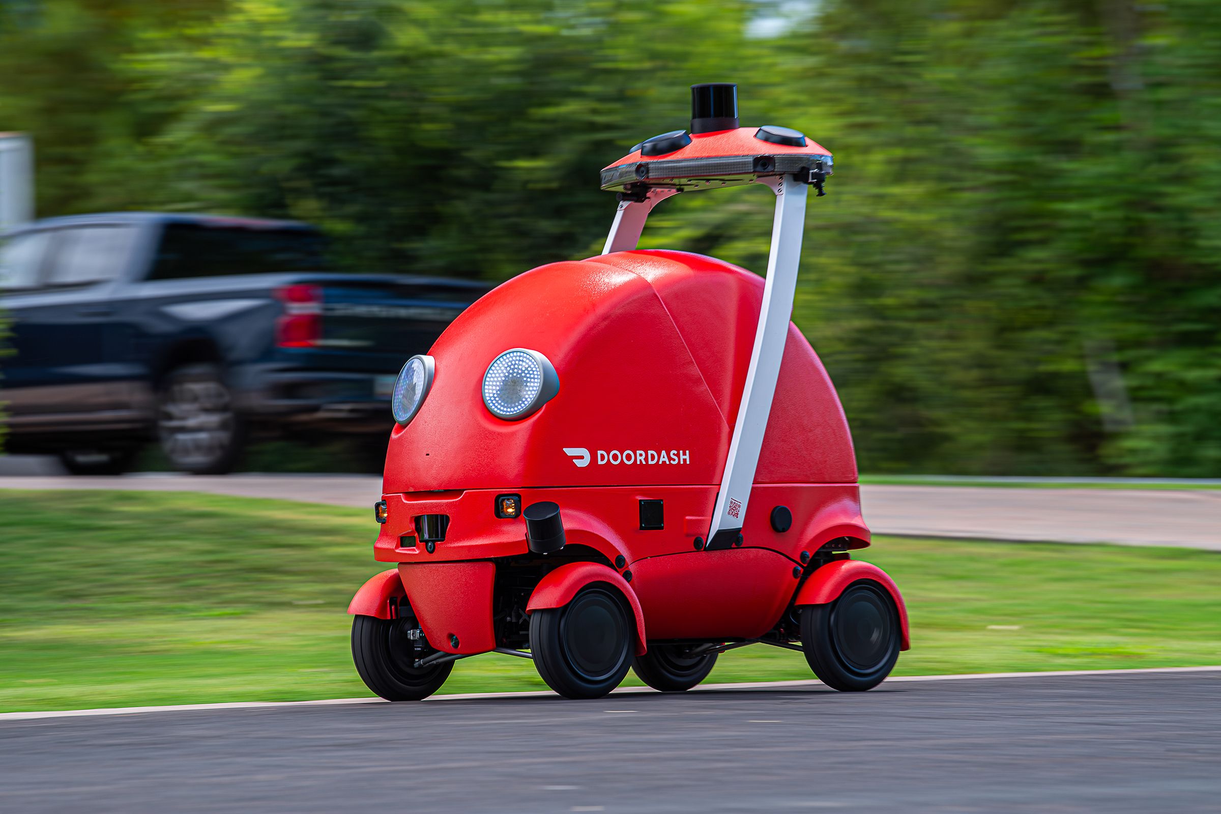 doordash’s-new-delivery-robot-rolls-out-into-the-big,-cruel-world