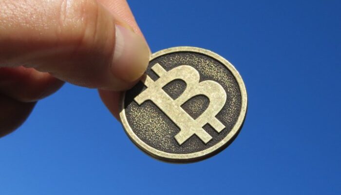 bitcoin-faces-key-levels:-$125k-resistance-vs-$118k-support – details