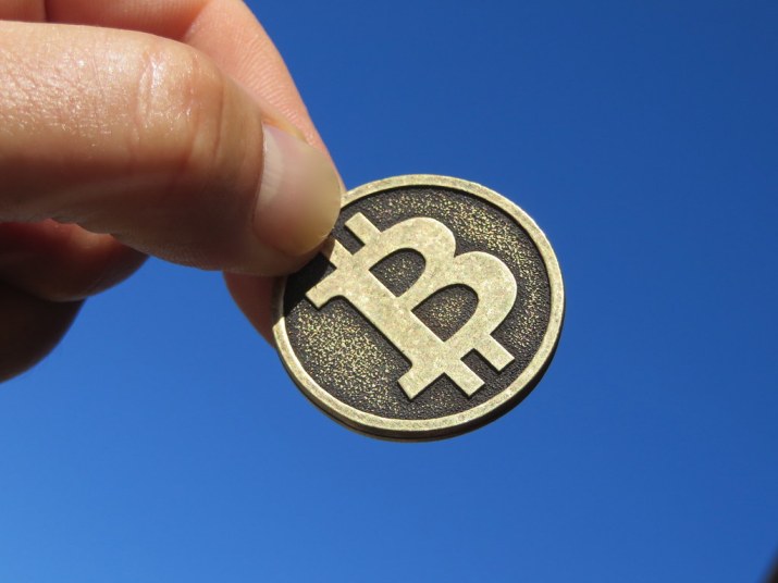 bitcoin-faces-key-levels:-$125k-resistance-vs-$118k-support – details