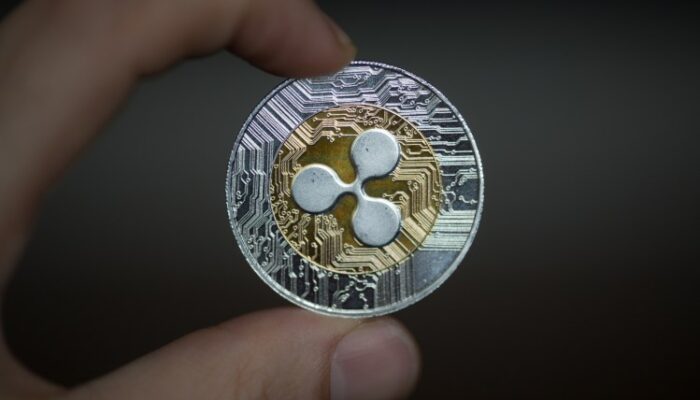 xrp-on-chain-activity-signals-imminent-sell-off-—-what’s-happening?