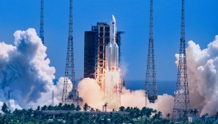 taking-these-50-objects-out-of-orbit-would-cut-danger-from-space-junk-in-half
