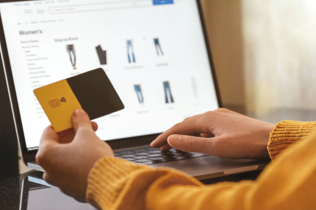 adobe-predicts-ai-assisted-online-shopping-to-grow-520%-during-the-2025-us-holiday-season