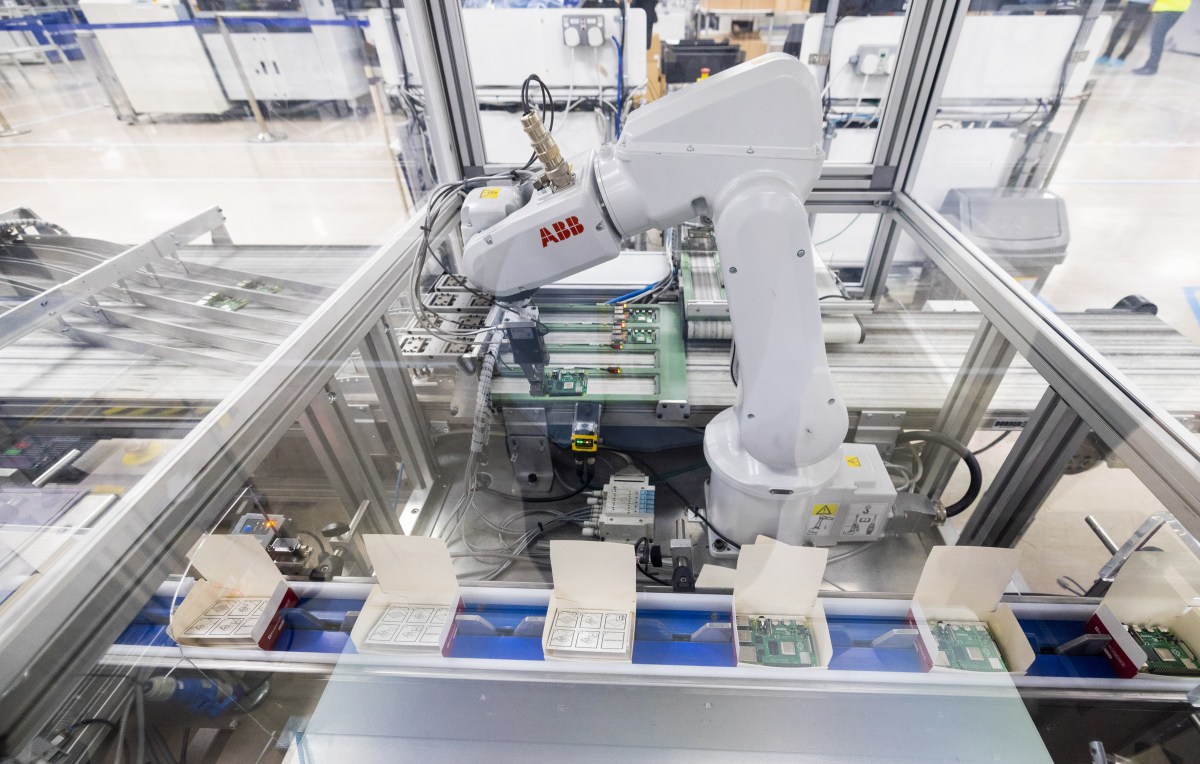softbank bulks-up-its-robotics-portfolio with abb-group’s robotics unit