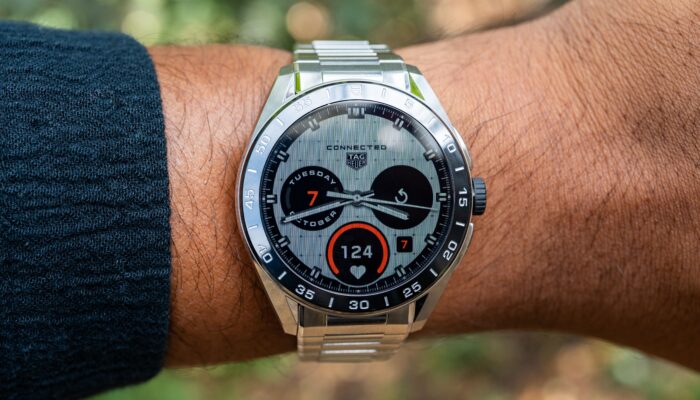 tag-heuer’s-new-smartwatch-ditches-google’s-wear-os-to-be-apple-friendly