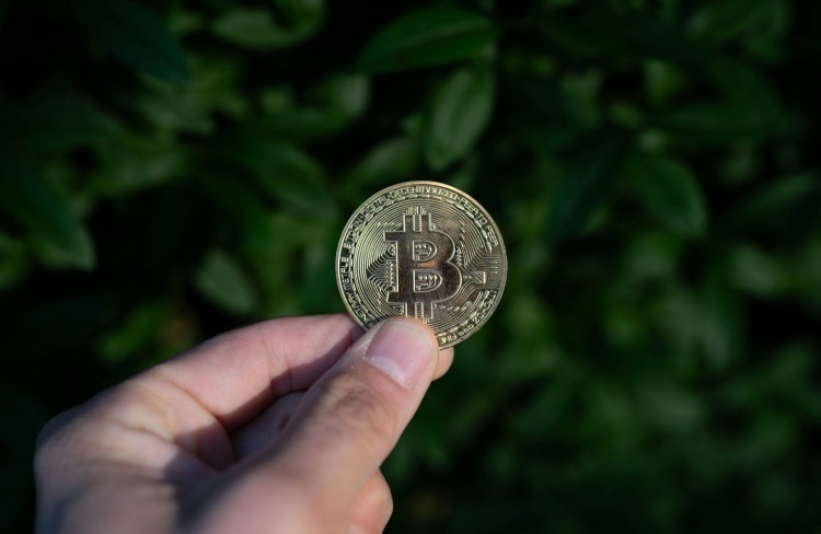 bitcoin-buyers-dominate-on-binance-as-cvd-confirmation-nears-0.9,-signaling-$130k-target-zone