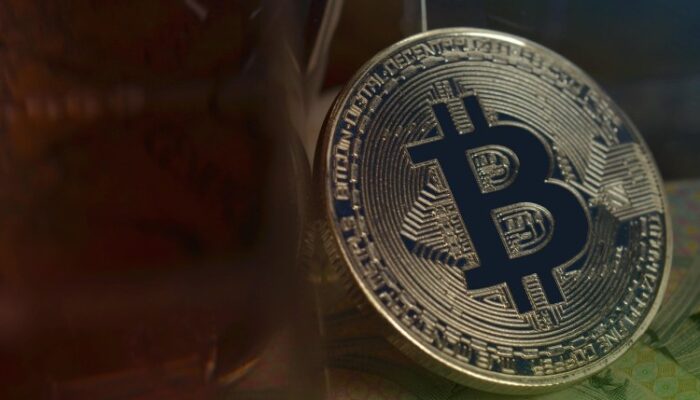 bitcoin’s-pullback-a-healthy-one?-chart-signals-move-to-new-all-time-high