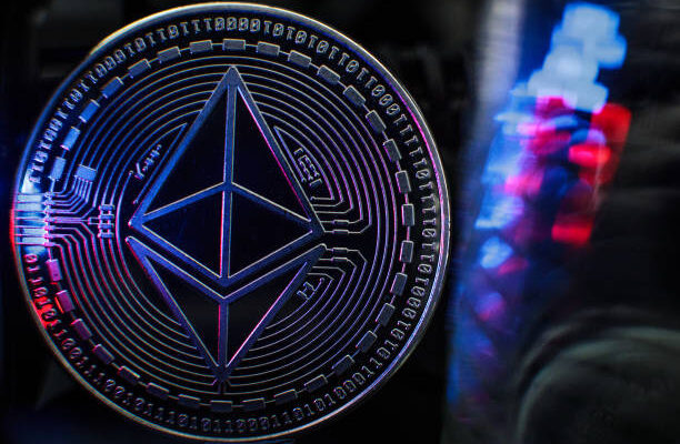 ethereum-dual-chart-recovery:-eth-and-eth/btc-signal-strength-despite-bearish-close