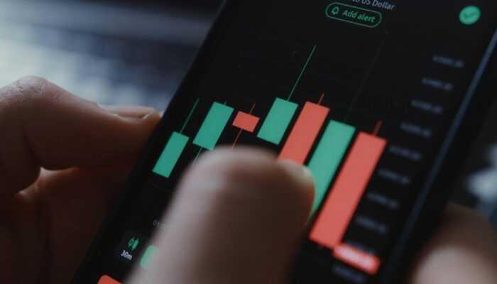 chart-whisperer-says-xrp-shows-a-‘purer’-market-structure-–-details