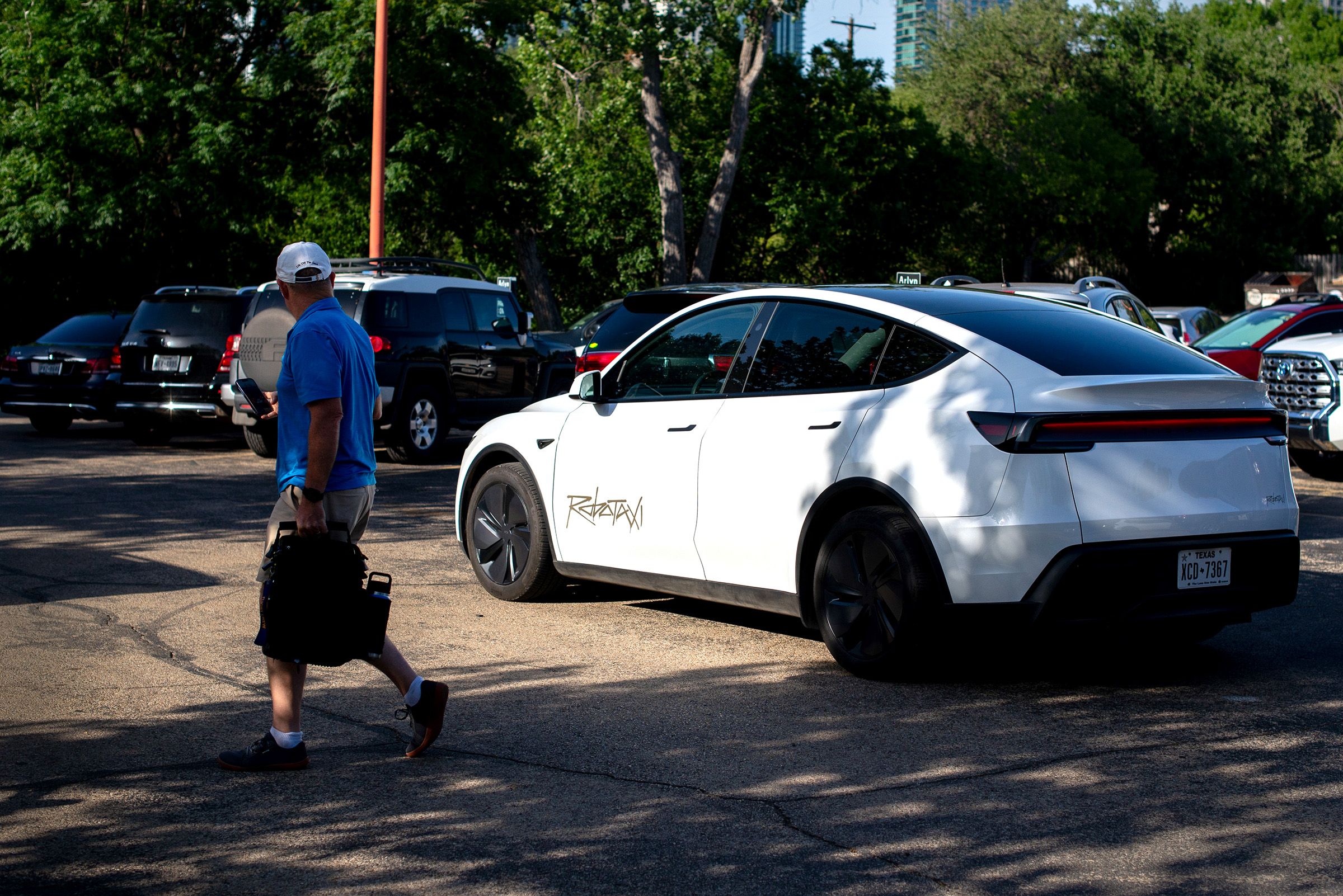 a-new-road-safety-group-targets-self-driving-cars