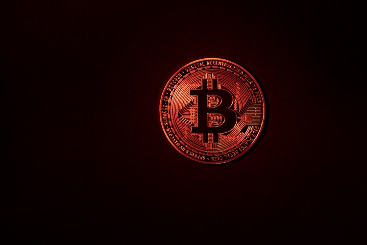 bitcoin-weekly-rsi-points-to-more-upside,-but-can-the-bulls-defend-$107,000?