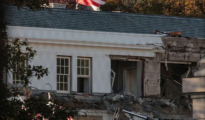 white-house-staffers-couldn’t-care-less-about-the-east-wing-demolition