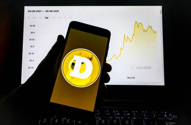 why-the-dogecoin-price-could-reverse-to-$0.5-as-momentum-reaches-historical-lows