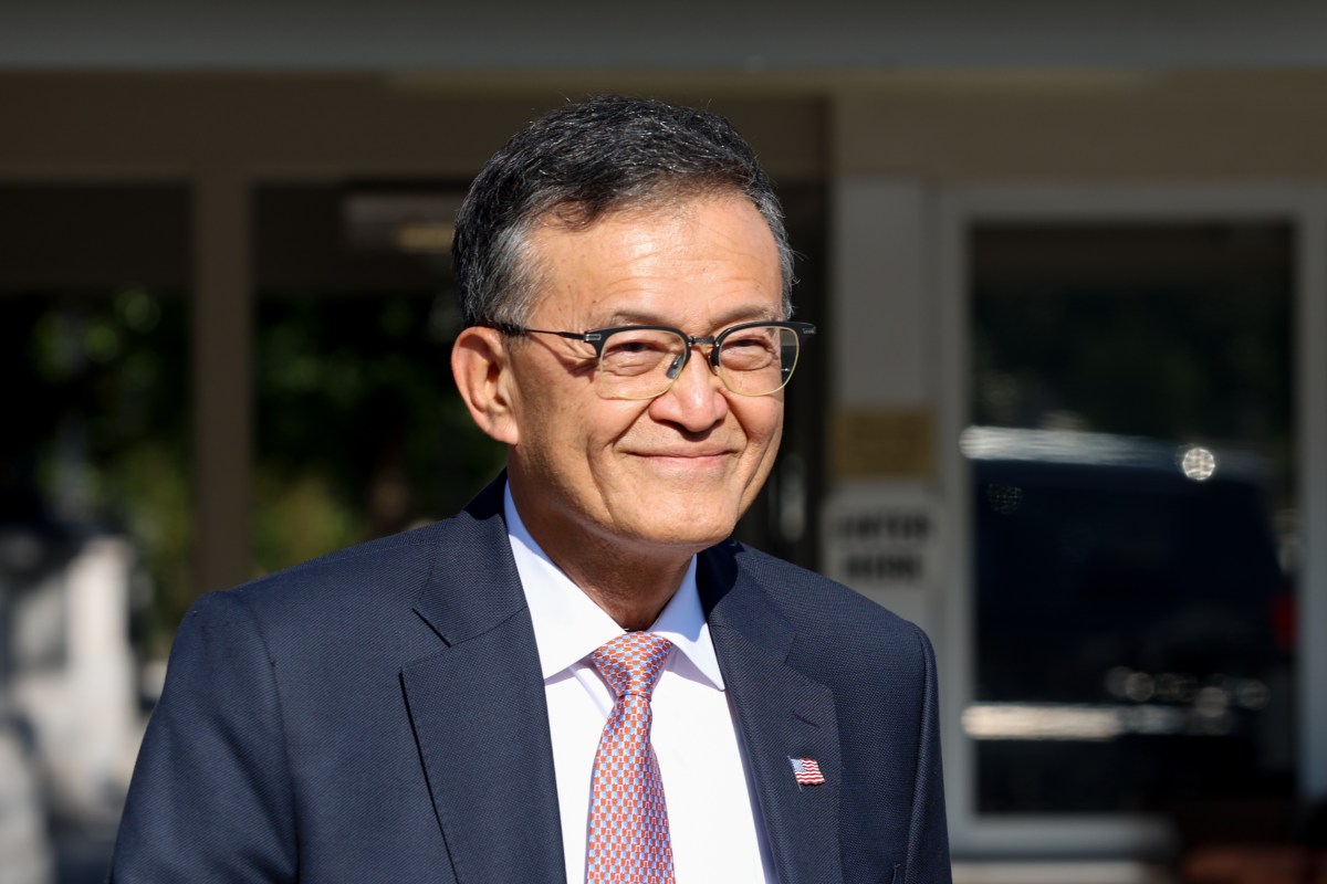 with-an-intel-recovery-underway,-all-eyes-turn-to-its-foundry-business