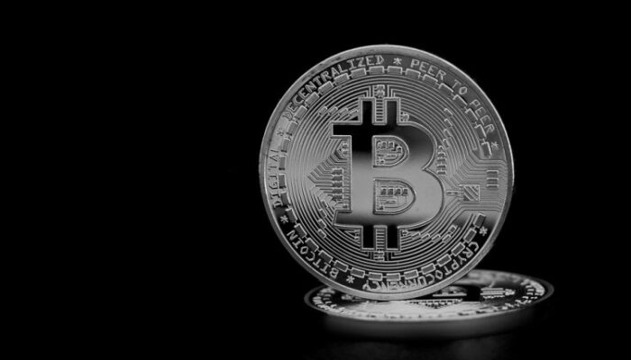 bitcoin-latest-green-candle-sparks-questions-–-is-a-real-reversal-in-sight? bitcoin-latest-green-candle-sparks-questions-–-is-a-real-reversal-in-sight?