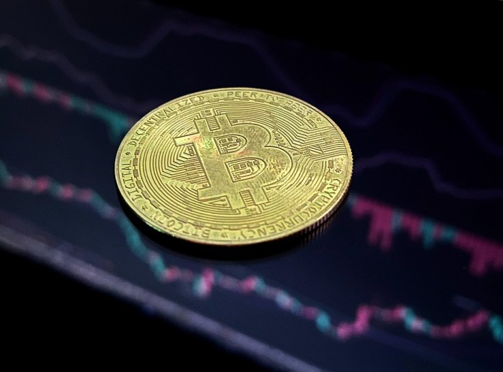 here’s-how-high-the-bitcoin-price-would-be-if-it-catches-up-with-the-stock-market here’s-how-high-the-bitcoin-price-would-be-if-it-catches-up-with-the-stock-market
