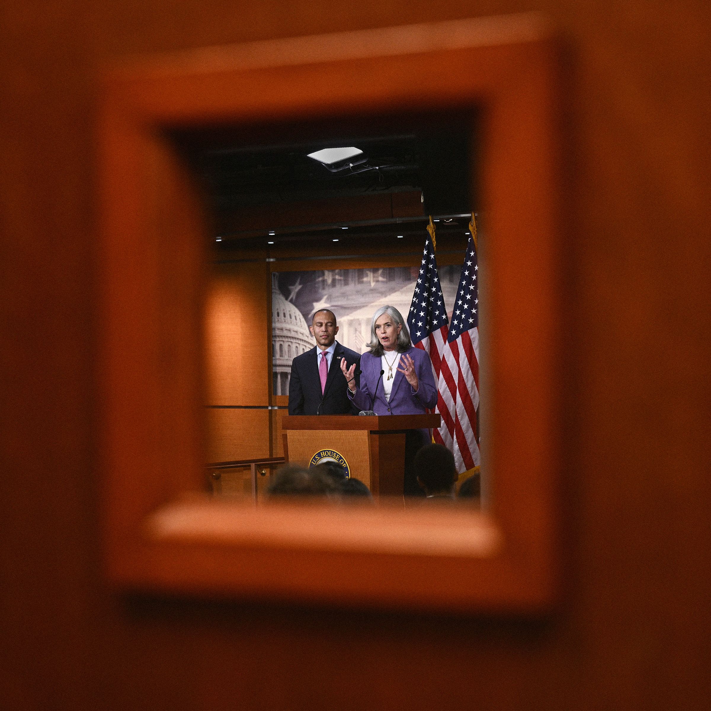 hundreds-of-people-with-‘top-secret’-clearance-exposed-by-house-democrats’-website