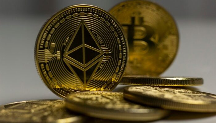 bitcoin-liquidity-flush-meets-ethereum-recovery-push-—-traders-await-the-next-big-signal