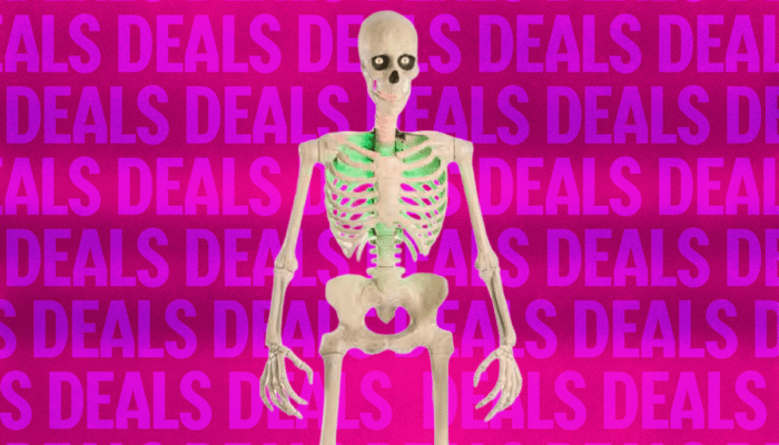 giant,-spooky-animatronics-are-75-percent-off-at-the-home-depot giant,-spooky-animatronics-are-75-percent-off-at-the-home-depot