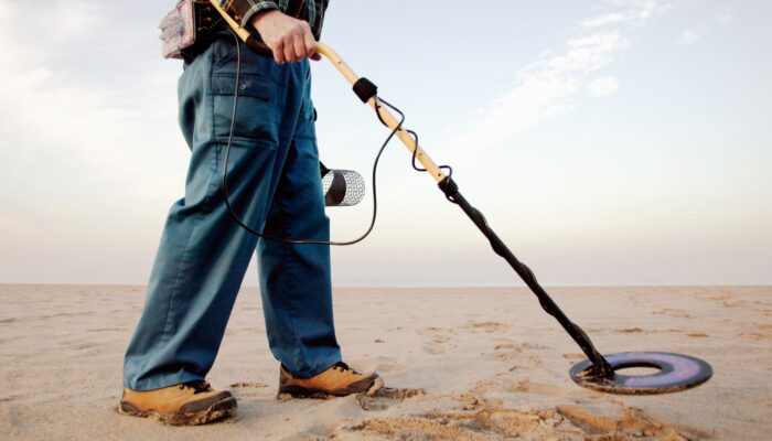 how-do-metal-detectors-work? how-do-metal-detectors-work?