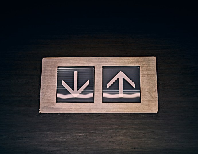 solana-(sol)-loses-key-support-amid-8%-drop,-risks-major-correction-to-this-level solana-(sol)-loses-key-support-amid-8%-drop,-risks-major-correction-to-this-level