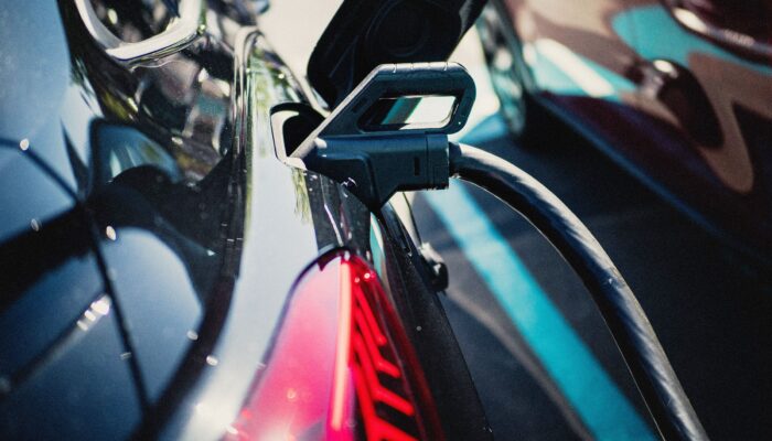 the-ev-battery-tech-that’s-worth-the-hype,-according-to-experts