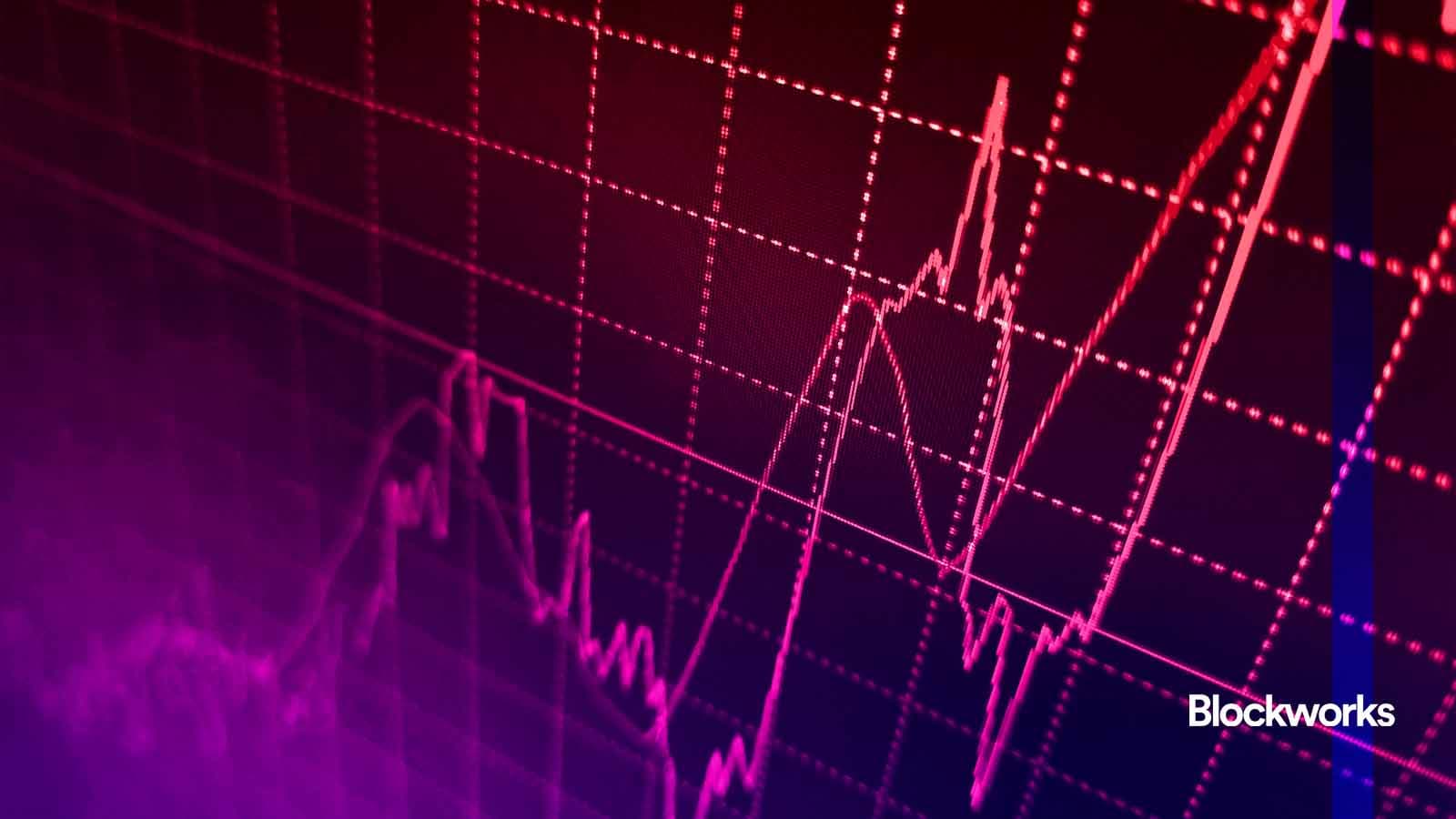 crypto-flashes-red-as-etf-flows-reverse crypto-flashes-red-as-etf-flows-reverse