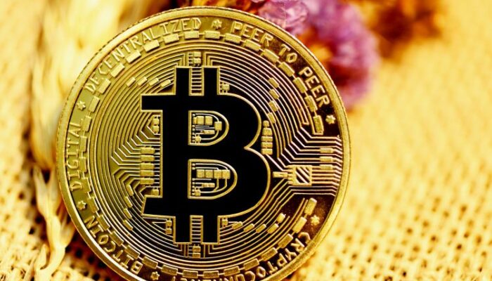 bitcoin-dominance-signals-the-crypto-bull-run-remains-active-–-analyst bitcoin-dominance-signals-the-crypto-bull-run-remains-active-–-analyst