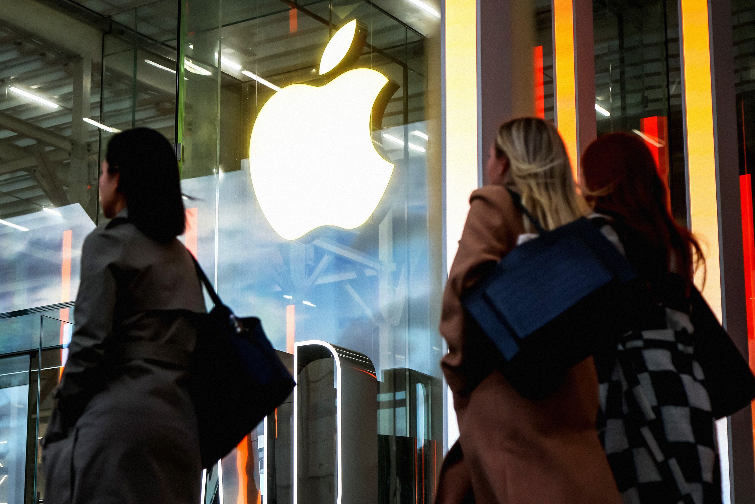 apple-pulls-china’s-top-gay-dating-apps-after-government-order apple-pulls-china’s-top-gay-dating-apps-after-government-order