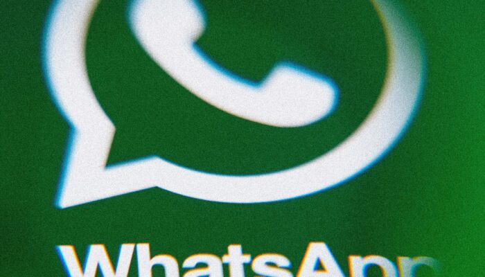 how-to-talk-to-chatgpt-for-free-inside-whatsapp-(while-you-still-can)