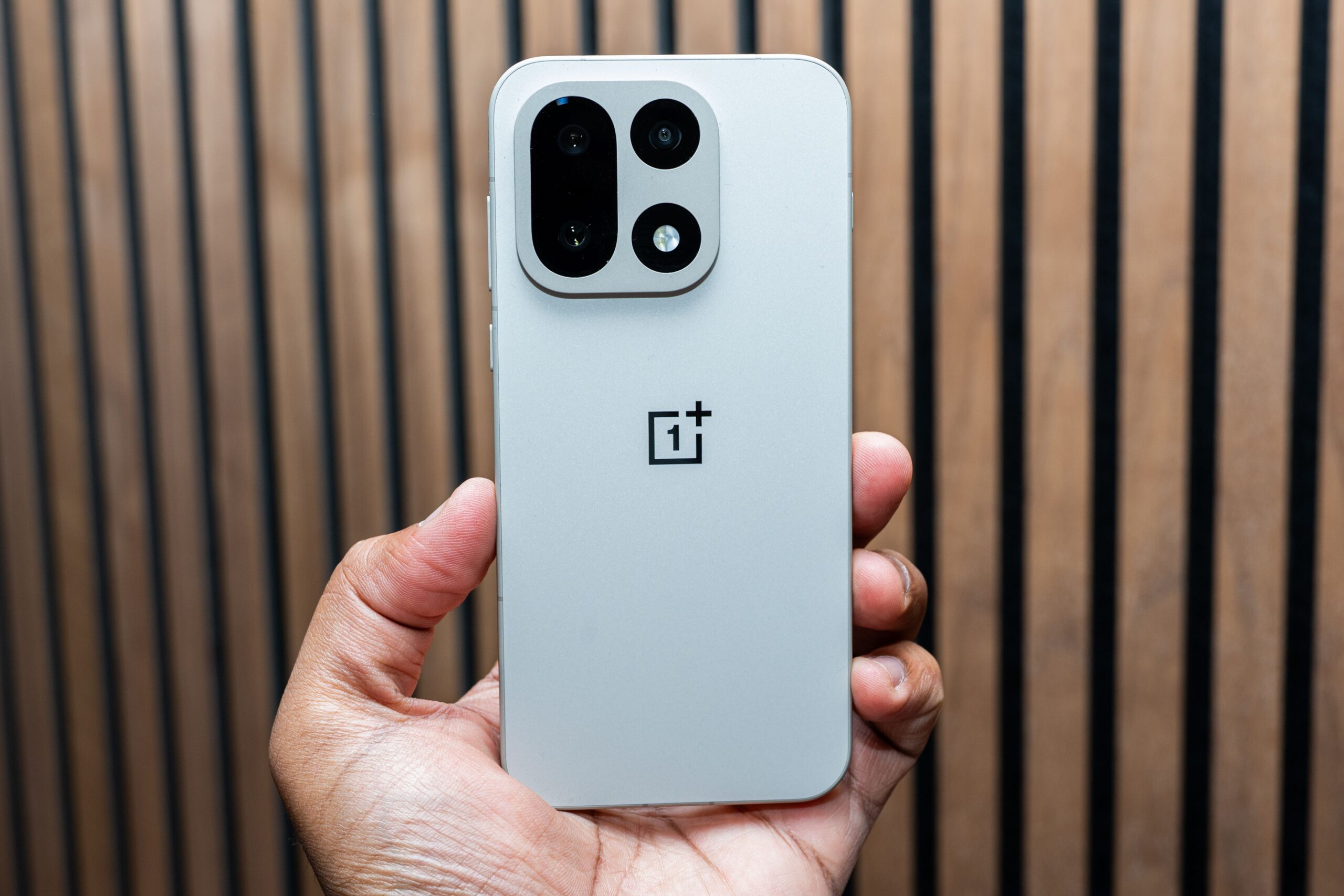 the-oneplus-15-has-two-day-battery-life.-‘nuff-said the-oneplus-15-has-two-day-battery-life.-‘nuff-said
