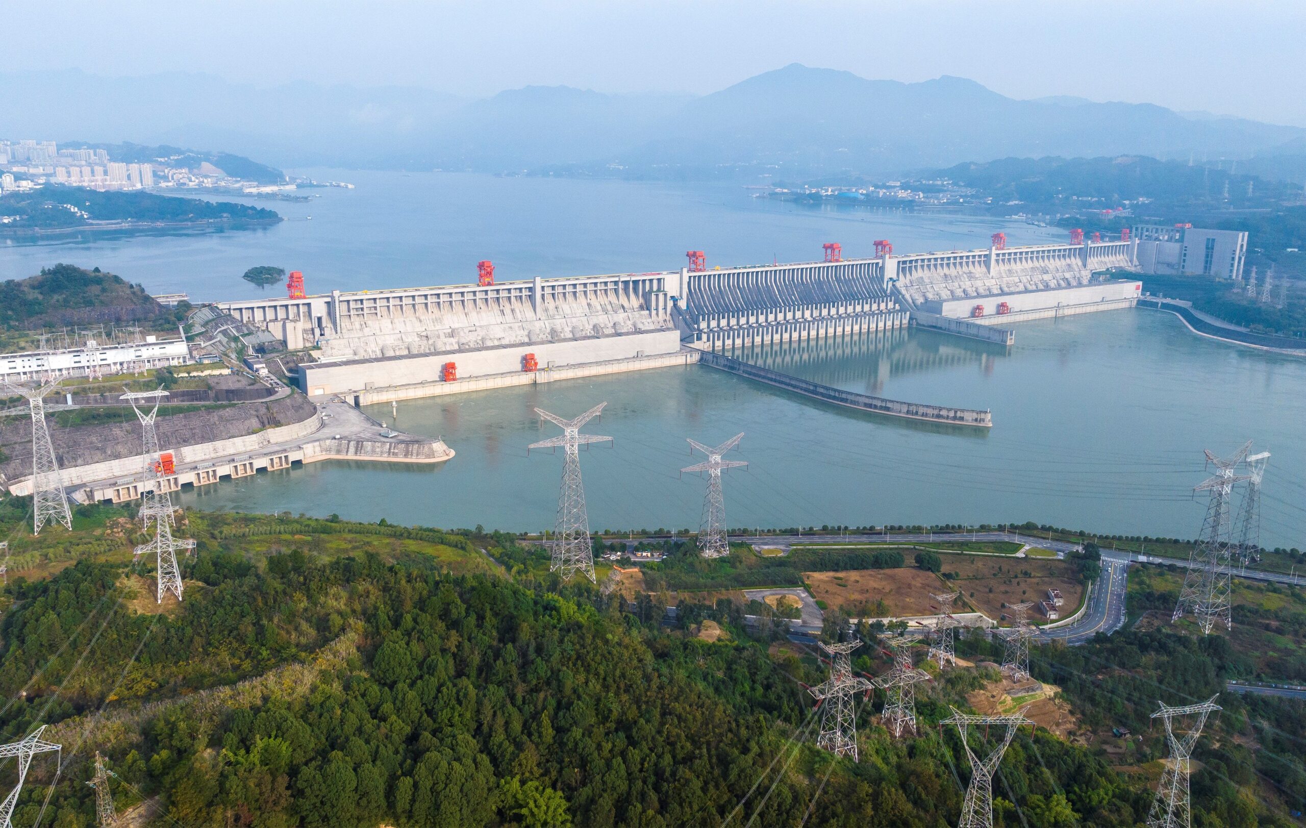 can-a-hydroelectric-dam-really-make-the-days-longer? can-a-hydroelectric-dam-really-make-the-days-longer?